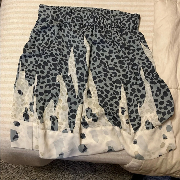 Blue and White Leopard CAbi Skirt - Picture 1 of 2
